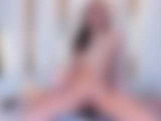 Ainoanoire's Live Sex Cam Show