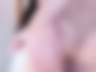 Ainoanoire's Live Sex Cam Show