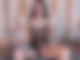 Ainoanoire's Live Sex Cam Show
