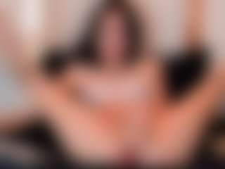 Ainoanoire's Live Sex Cam Show