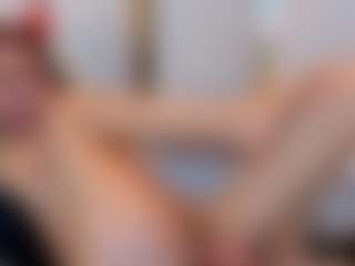 Ainoanoire's Live Sex Cam Show