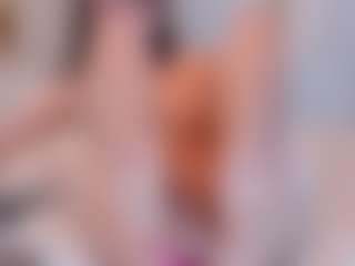 Ainoanoire's Live Sex Cam Show
