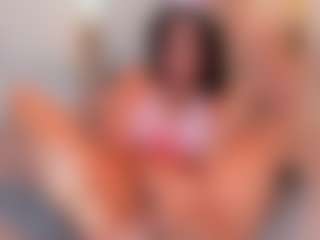 Ainoanoire's Live Sex Cam Show