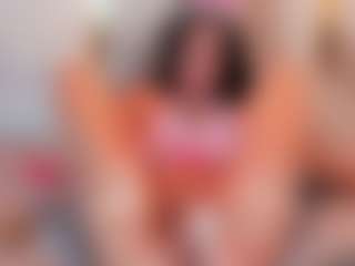 Ainoanoire's Live Sex Cam Show