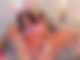 Ainoanoire's Live Sex Cam Show