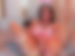 Ainoanoire's Live Sex Cam Show