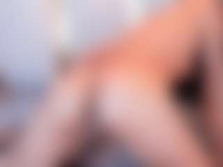 Ainoanoire's Live Sex Cam Show