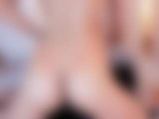 Ainoanoire's Live Sex Cam Show