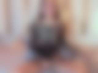 Ainoanoire's Live Sex Cam Show