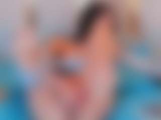 Ainoanoire's Live Sex Cam Show