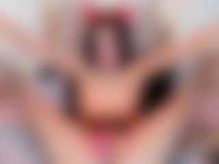 Ainoanoire's Live Sex Cam Show
