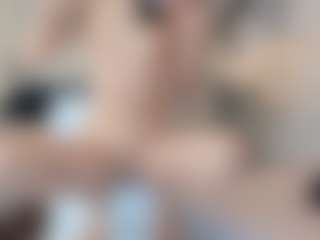 Ainoanoire's Live Sex Cam Show