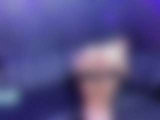 Live cam show with AlexandriaNorris - Brown Eyes on StripNow