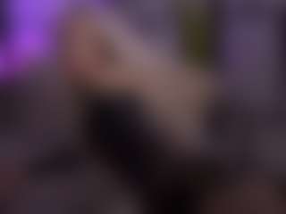 Live cam show with BarbieKara - Tease on Camsoda