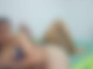 Live cam show with Sophie - Lovense on liverealitysex.com