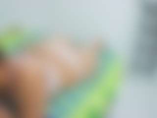 Live cam show with Sophie - Brown Eyes on CamSodaAdn
