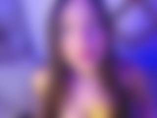 Live cam show with ladymooncs - Brown Hair on PervPlay.com