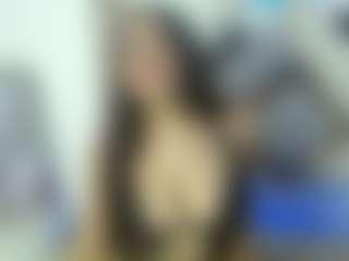 Live cam show with ladymooncs - Smoking on Latina Girls