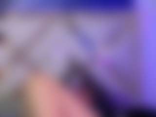 Live cam show with ladymooncs - Smoking on Lustler