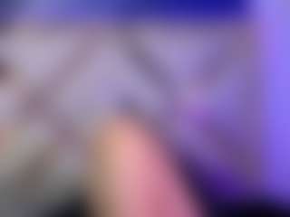 Live cam show with ladymooncs - Smoking on infinitiblacc.com