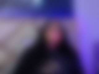 Live cam show with ladymooncs - Smoking on Livezox