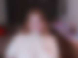 Live cam show with Foxy - Sweet on xDating
