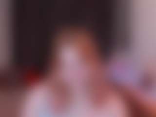 Live cam show with Foxy - Red Hair on Gym Cam Girls