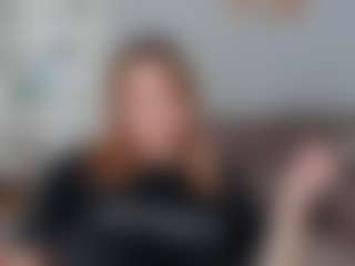 Live cam show with Foxy - Plussize on SxyPornLive