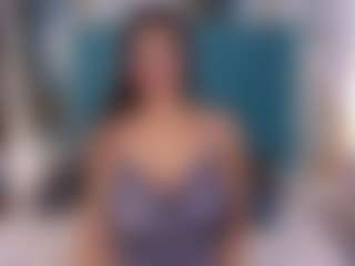 Live cam show with ScarlettViibe - Ebony Lush on live18s.com