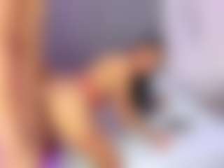 ZafiroQueen-os's Live Sex Cam Show
