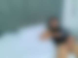 Live cam show with ZafiroQueen-os - Squirt on Camsoda