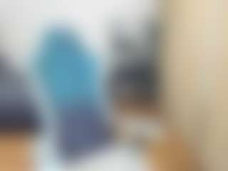 BerryLipss's Live Sex Cam Show