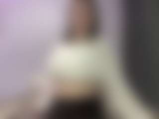 Live cam show with DaniellaBirthwright - Public Ebony on Milf Play