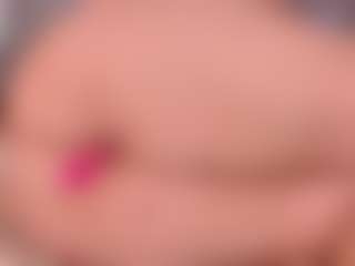 Live cam show with GINEBRA - White Curvy on Camsoda | colombia