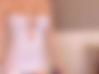 Live cam show with irisreid - Toys MILF on Mixed Magazine Live