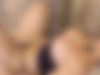Live cam show with irisreid - Striptease on Camsoda