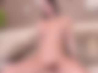 Live cam show with irisreid - Brown Hair MILF on Camsoda