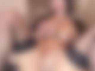 Live cam show with irisreid - Brown Hair MILF on Camsoda