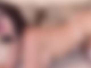 Live cam show with irisreid - Striptease MILF on CamClone