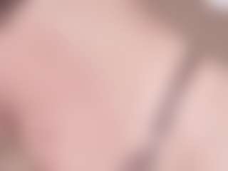 irisreid MILF webcam performer live streaming