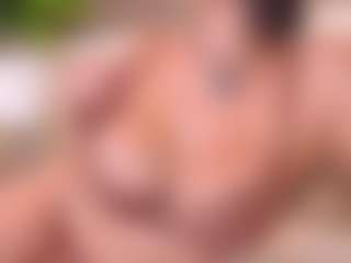 Live cam show with irisreid - Brown Hair MILF on CamSodaAdn