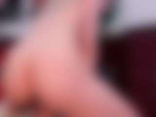 Live cam show with Scarle-Whisper - Blue Eyes on SinfulBabes