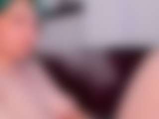 Live cam show with Scarle-Whisper - Neon Hair on StripNow