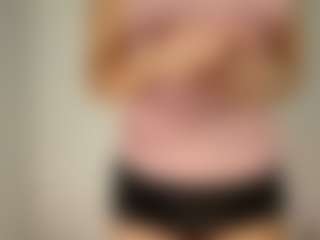 Live cam show with Xattla_Lust - Sucking on Milfs Live