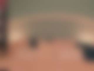 Live cam show with aprilfarrowyy - Brown Hair on friskycurves.com