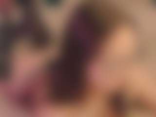 Live cam show with aprilfarrowyy - Brown Hair on livesexfox.com