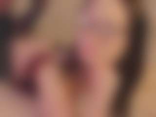 Live cam show with aprilfarrowyy - Cowgirl on hrnylive.com
