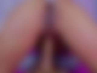 Live cam show with ashly-ml - Dildo on Camming Site