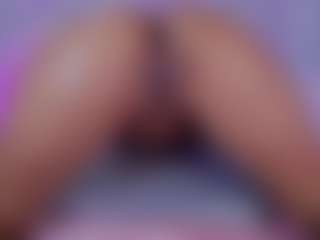 Live cam show with ashly-ml - Squirt on Camsoda
