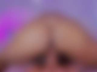 Live cam show with ashly-ml - Teen (18+) on CamSodaAdn
